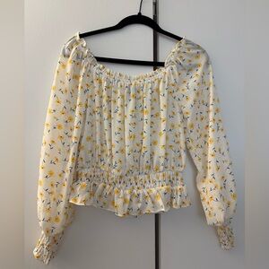 Floral long sleeve top!